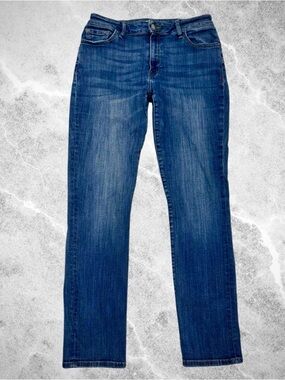 #ClassicDenim #MinimalistStyle #90sInspired #CasualChic #TrueToSize